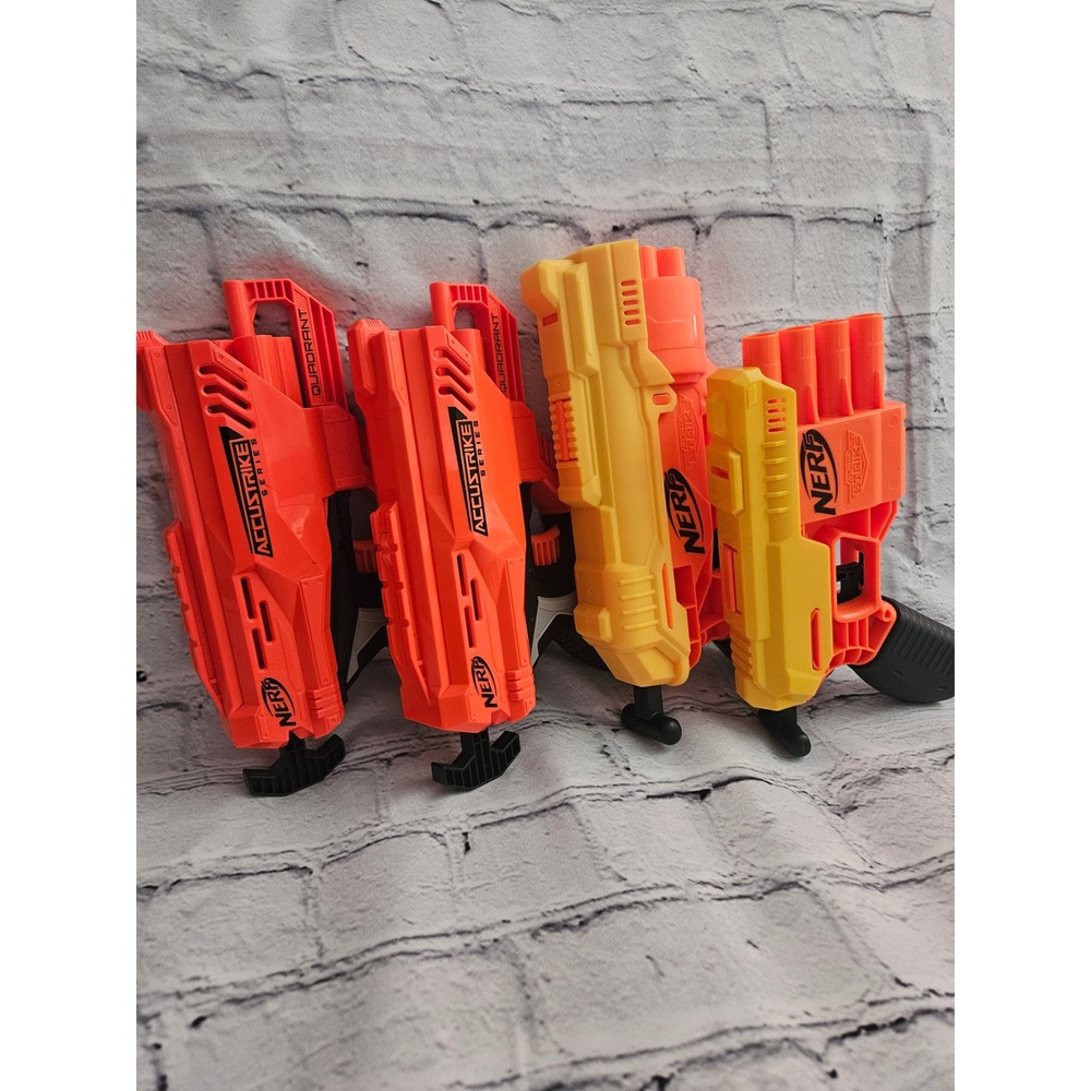 Lot of 4 Nerf Blasters -‎ AccuStrike Quadrant & Alpha Strike (Fangs / Stinger)